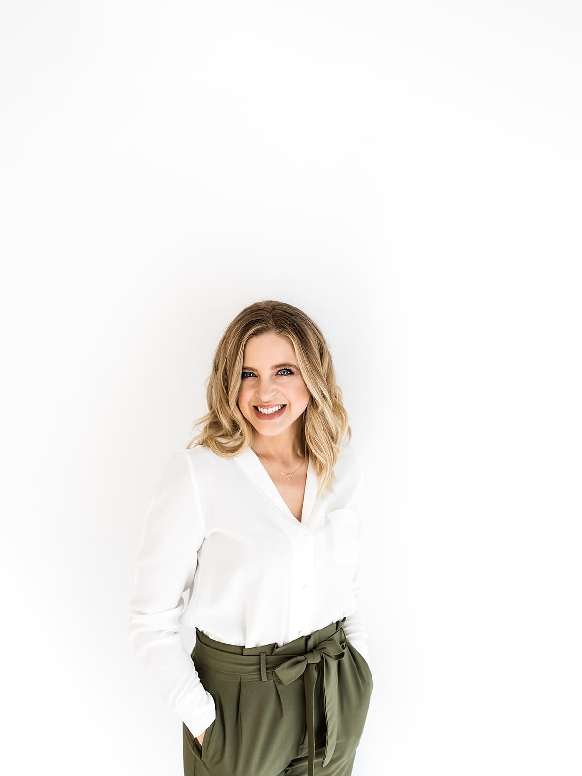 business-headshot-session-in-the-studio