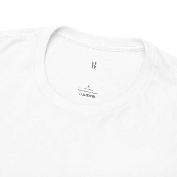 aWhite Cotton t-shirt with handwritten photographer print 