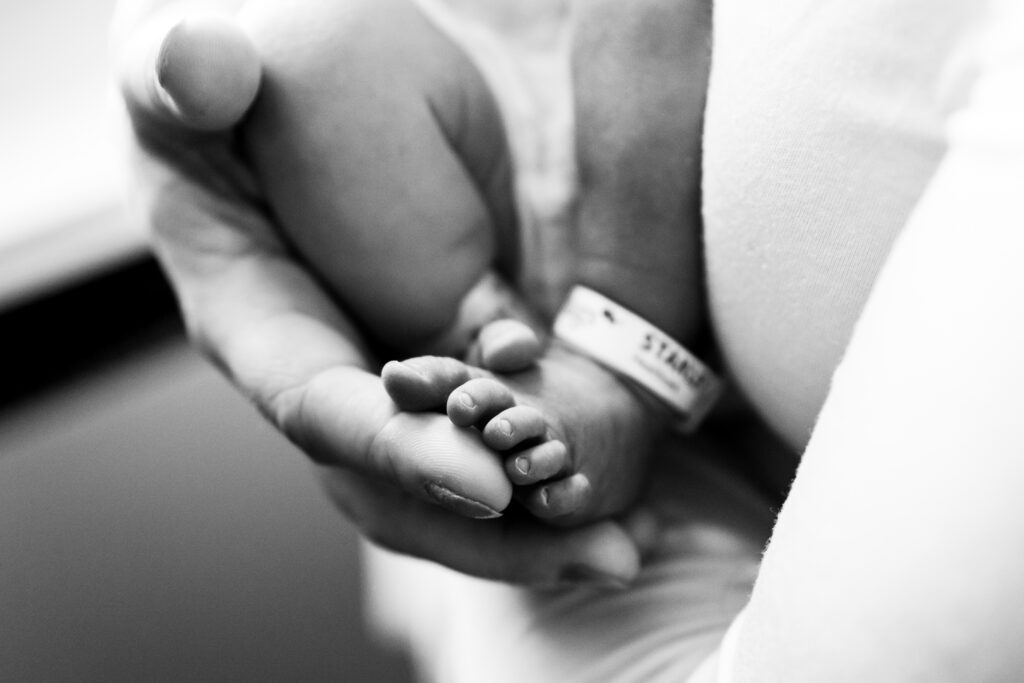 Fotografin , die für FRESH 48-Sitzungen in Krankenhäuser reist